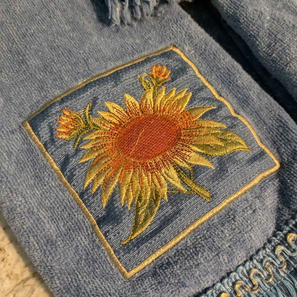 Sunflower Embroidered Vintage Avanti 100% Cotton Towel Set Blue 3 Pieces Fringe
